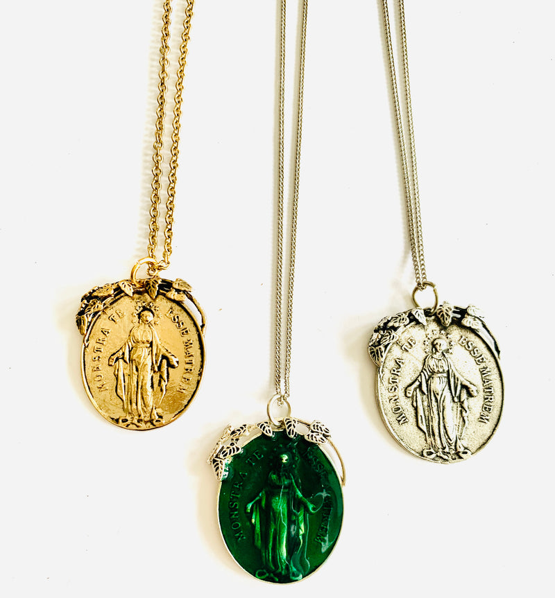 Vintage Religious Pendant Necklace